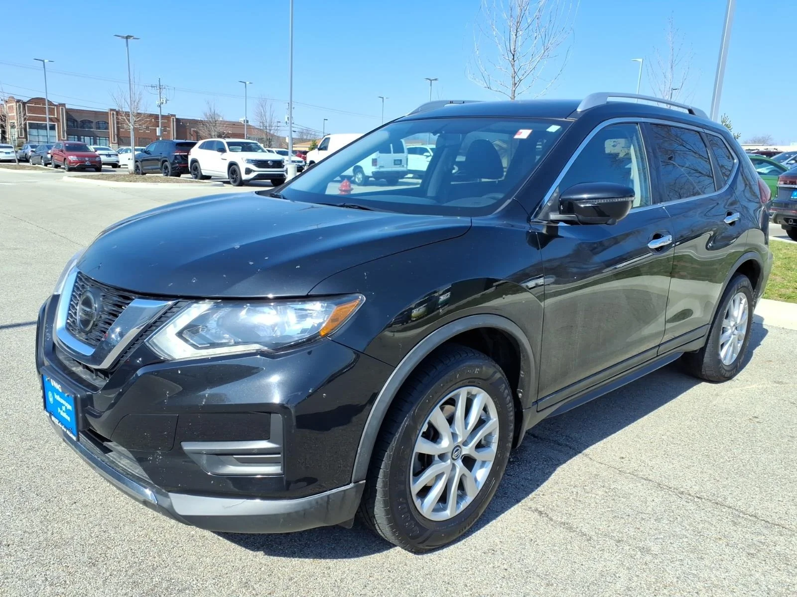 Used 2018 Black Nissan AWD SV image 3