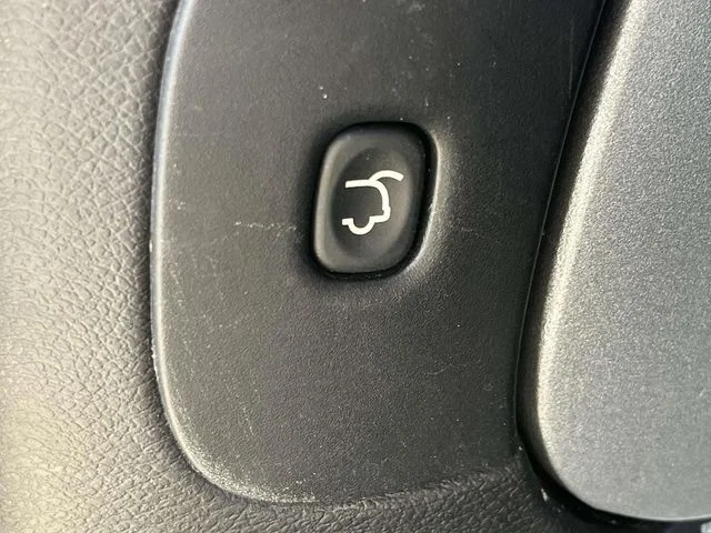 Used 2016 Blue Jeep Trailhawk image 10