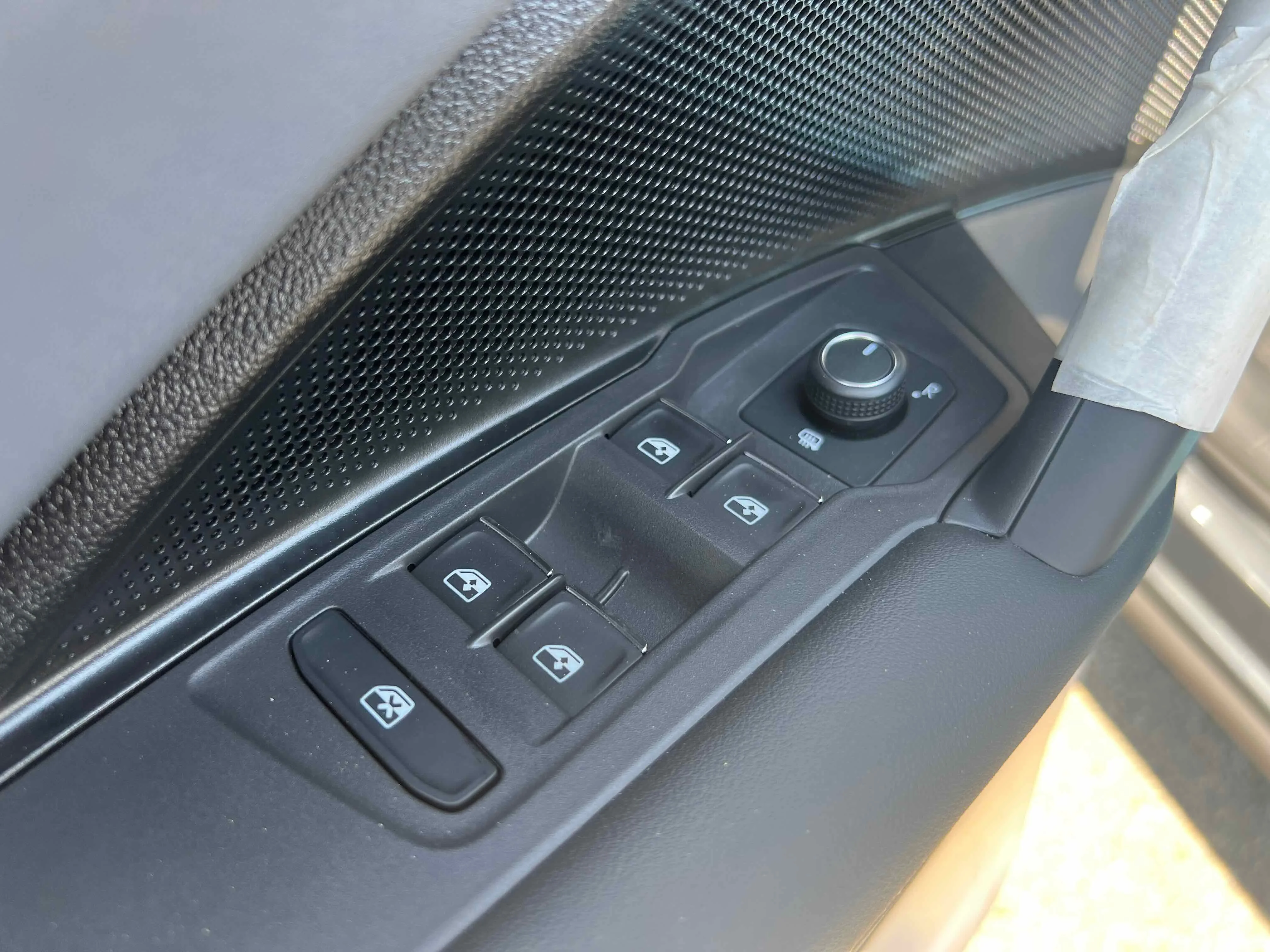 New 2025 Platinum Gray Volkswagen SE image 17