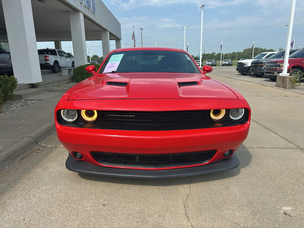 Used 2016 Torred Clearcoat Dodge R/T Scat Pack image 31