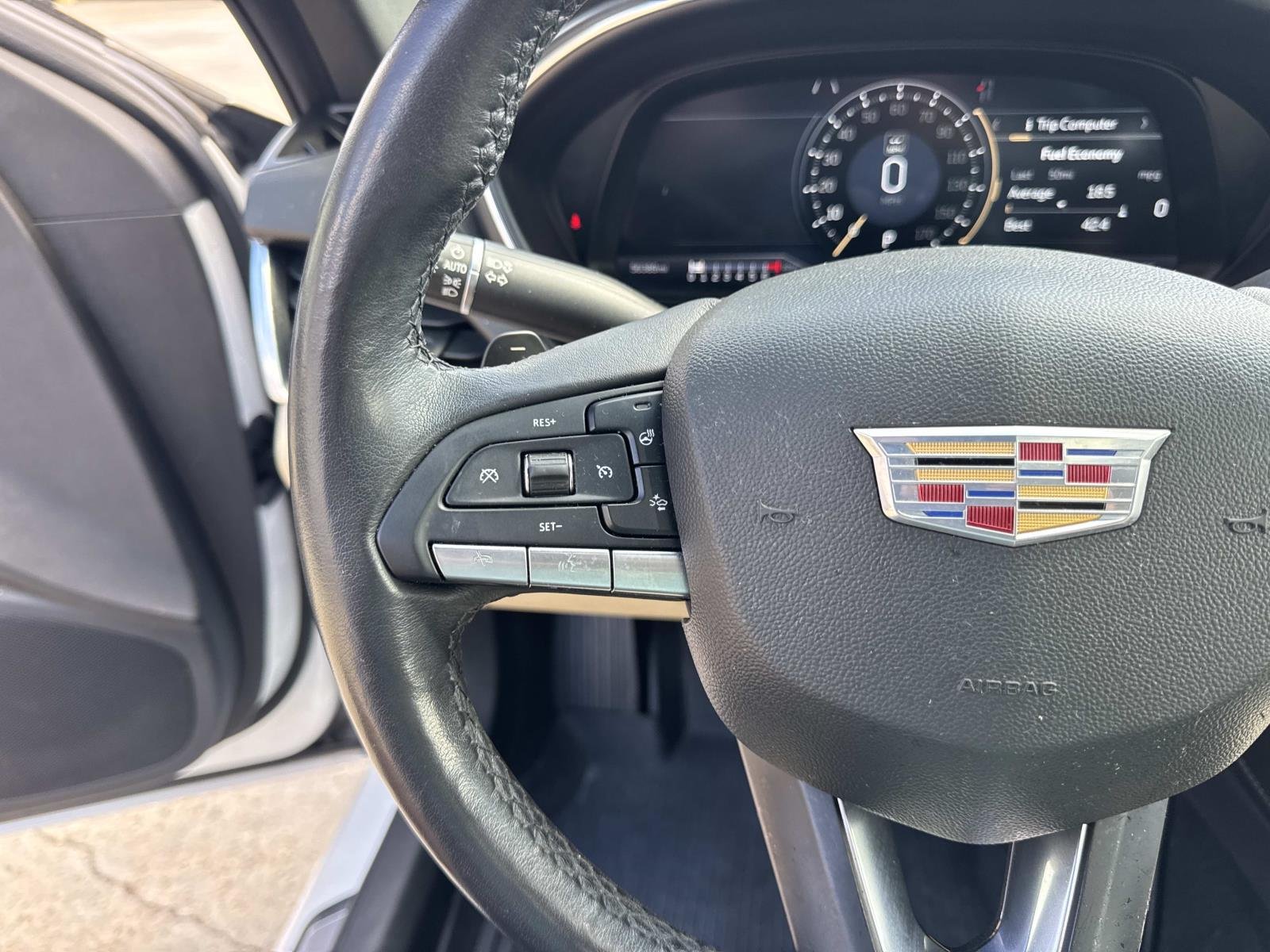 Used 2021 Crystal White Tricoat Cadillac Premium Luxury image 23