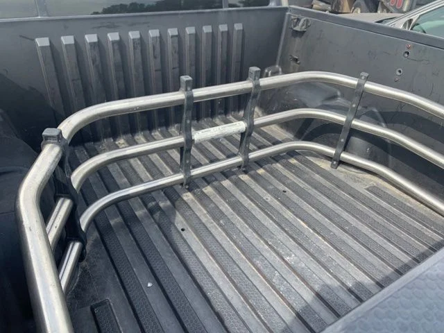 Used 2001 Beige Ford Base image 3
