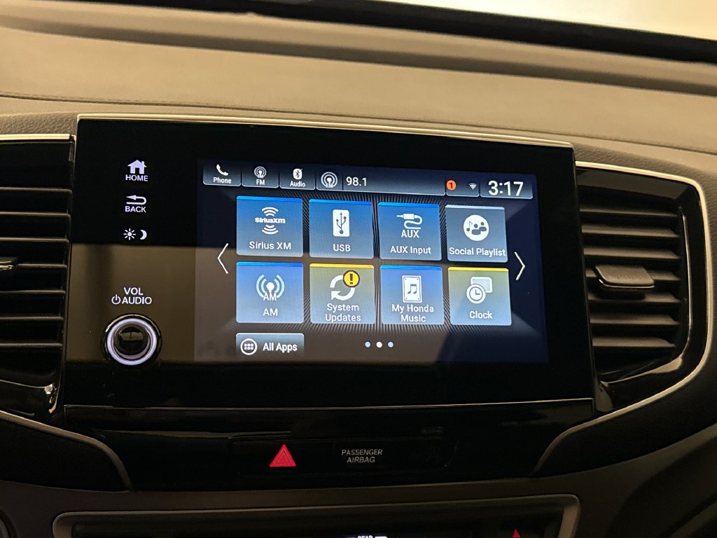Used 2022 Sonic Gray Pearl Honda EX-L image 28