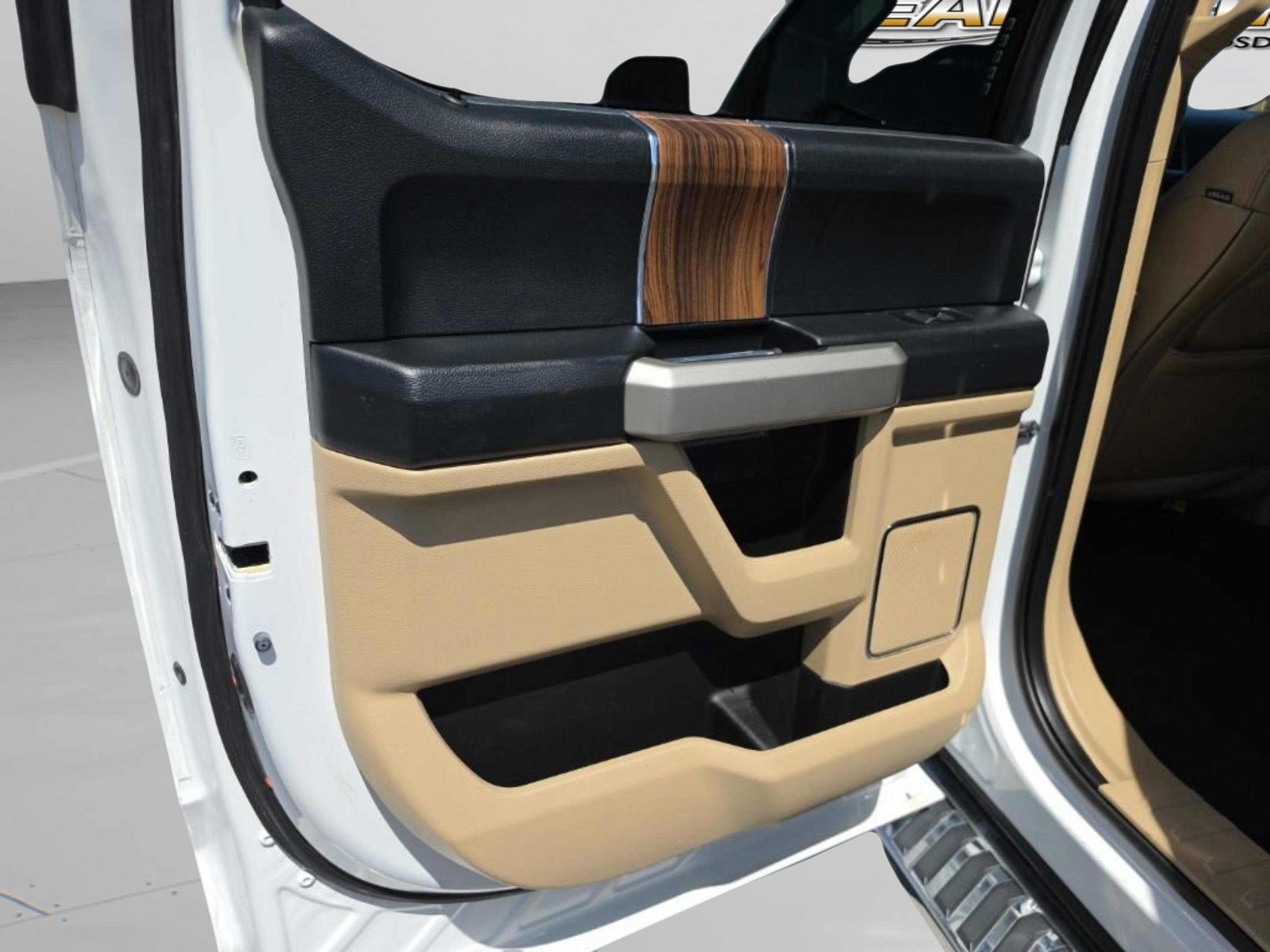 Used 2016 White Ford LARIAT image 20