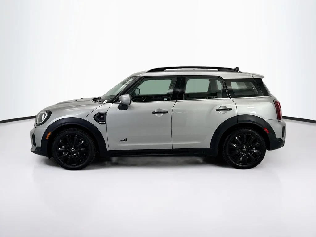 Certified Used 2023 Melting Silver III Metallic MINI  image 8