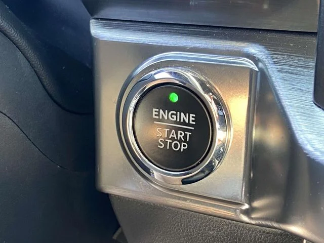 Certified Used 2023 Gray Ford Lariat image 31