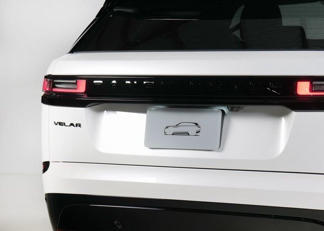 New 2026 Ostuni Pearl White Land Rover Dynamic SE image 30