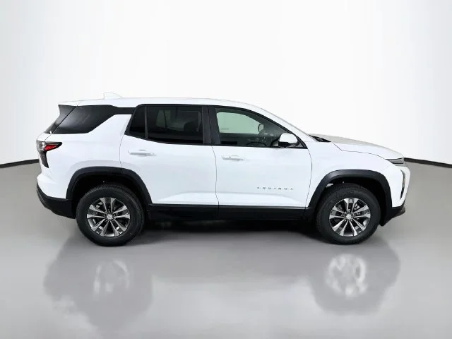 New 2027 Summit White Chevrolet LT image 10