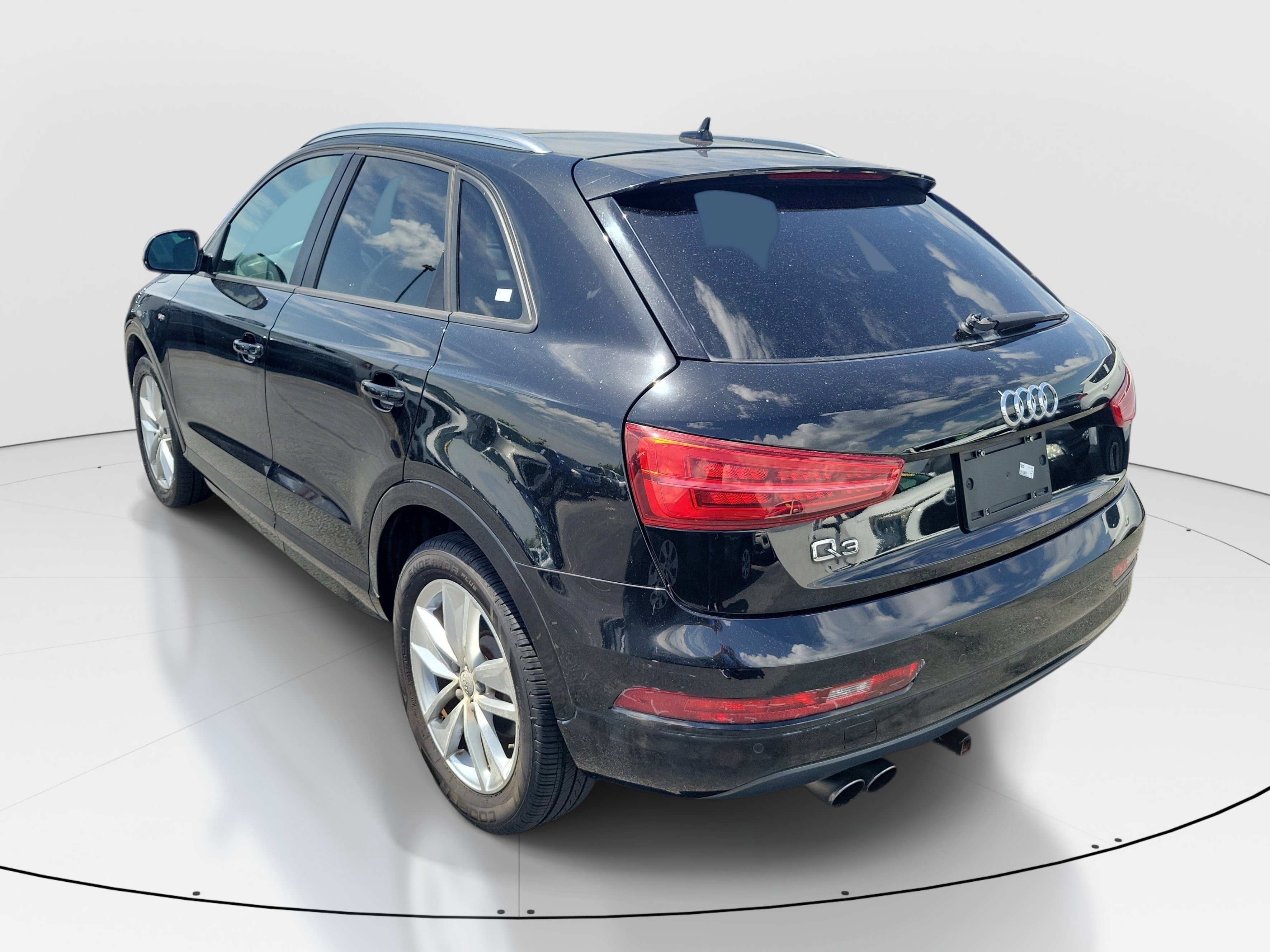 Used 2018 Brilliant Black Audi 2.0T Premium image 4