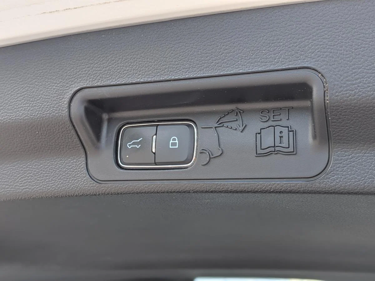 Used 2023 White Ford Timberline image 8