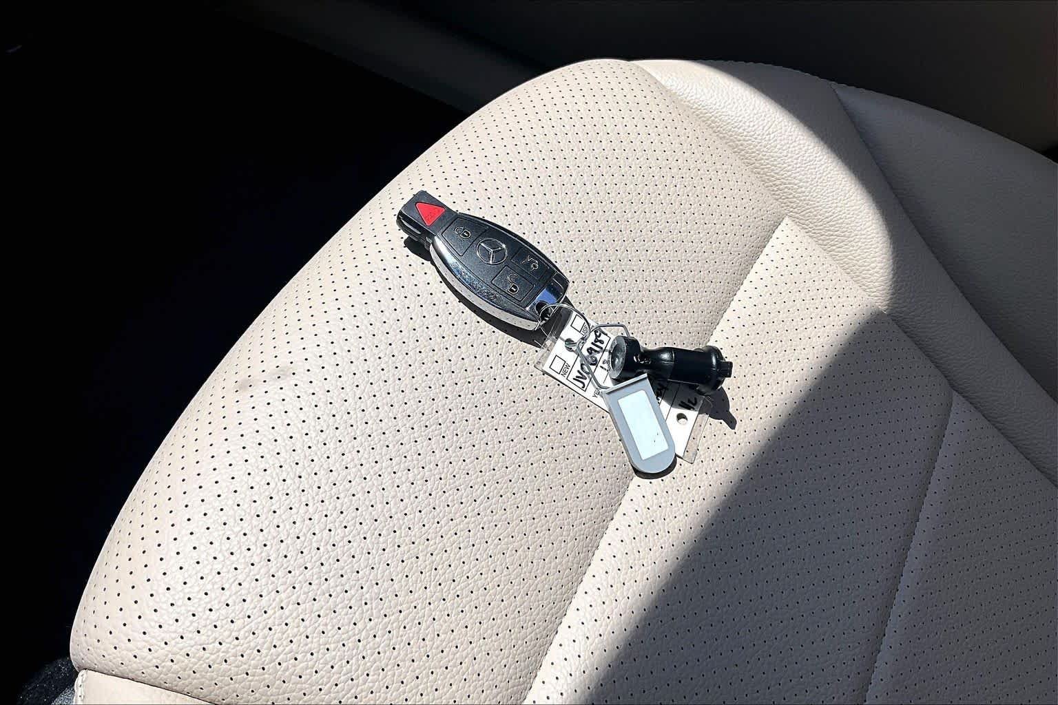 Used 2018 Selenite Grey Metallic Mercedes-Benz GLC 300 image 14