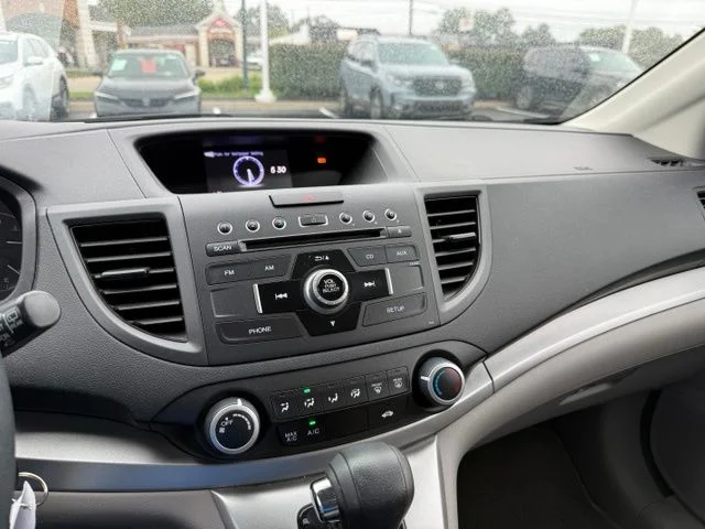 Used 2014 Alabaster Silver Metallic Honda LX image 16