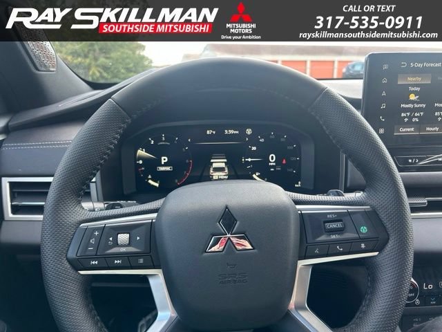 New 2026 White Diamond/Black Roof Mitsubishi Black Edition image 25