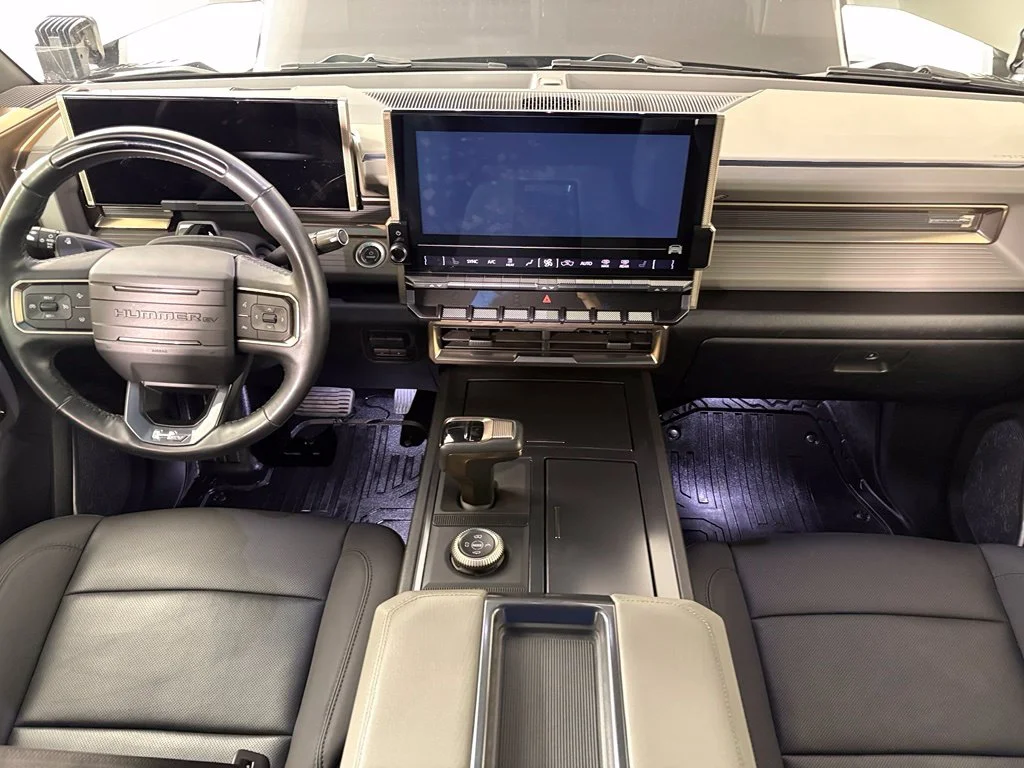Used 2024 Green GMC 3X image 37