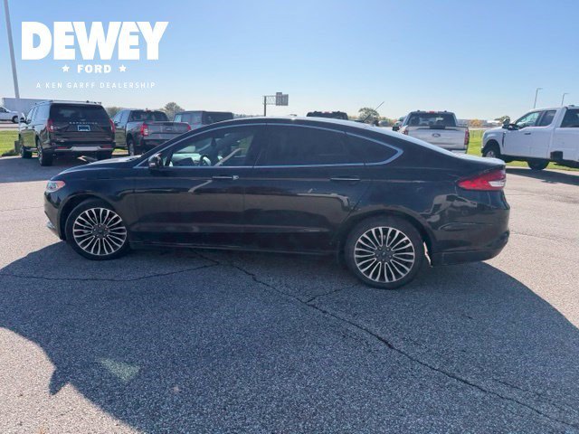Used 2018 Shadow Black Ford SE image 8