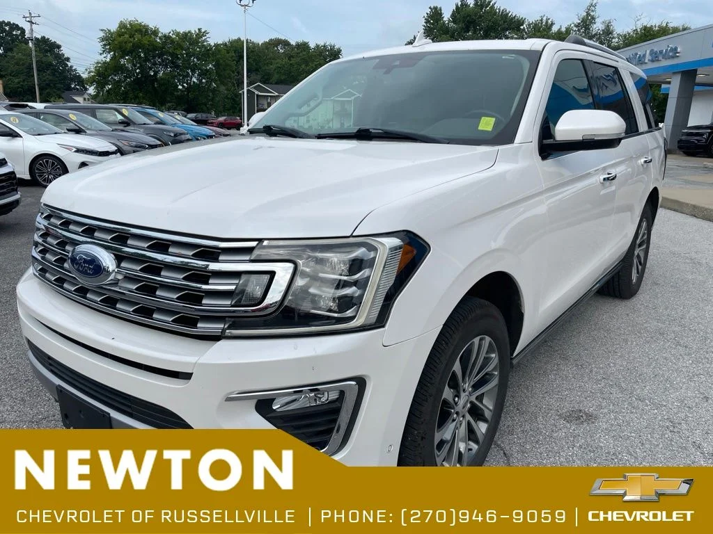 Used 2018 White Ford Limited image 3