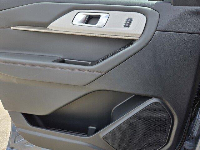 New 2026 Vapor Blue Metallic Ford Active image 23