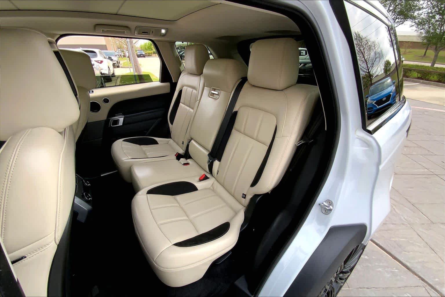 Used 2019 Meribel White Pearl Land Rover Dynamic image 20