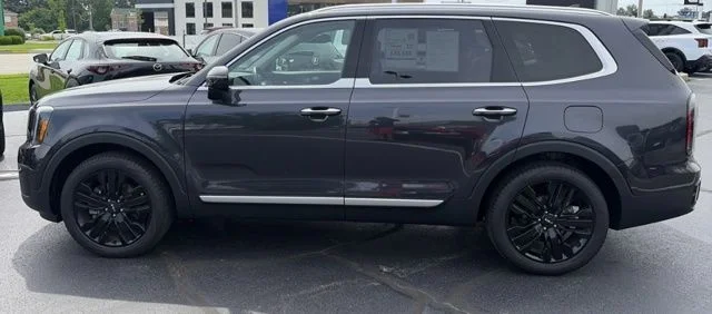 Used 2025 Gray Kia SX image 9