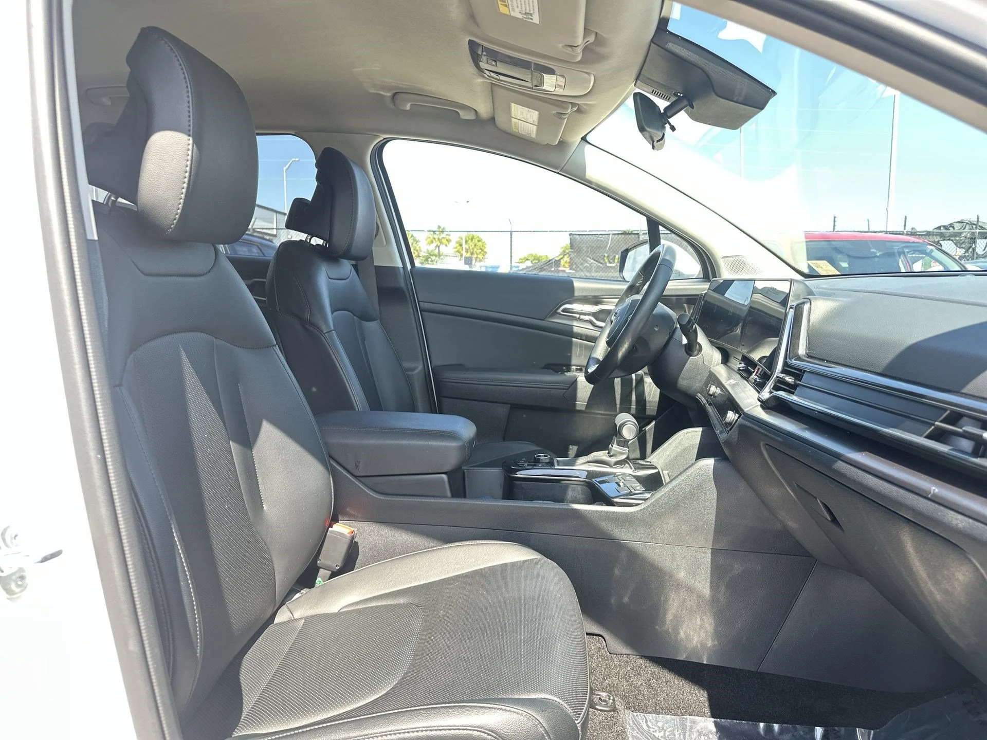 Certified Used 2025 Glacial White Pearl Kia EX image 24