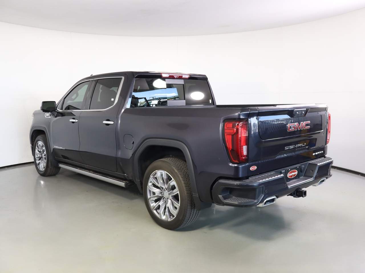 Used 2024 Gray GMC Denali Crew Cab image 2