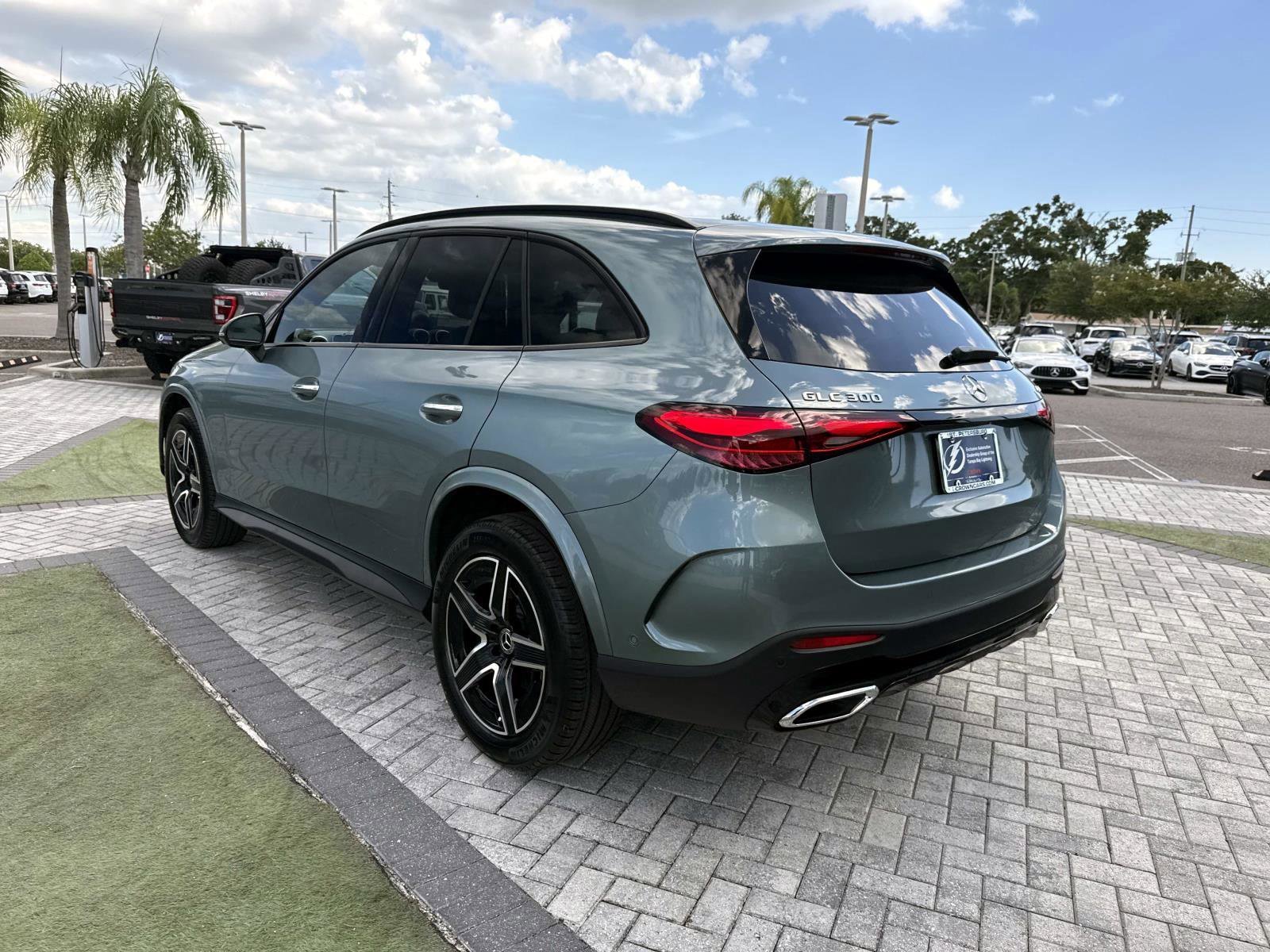 New 2026 Silver Metallic Mercedes-Benz 300 4MATIC® SUV image 4