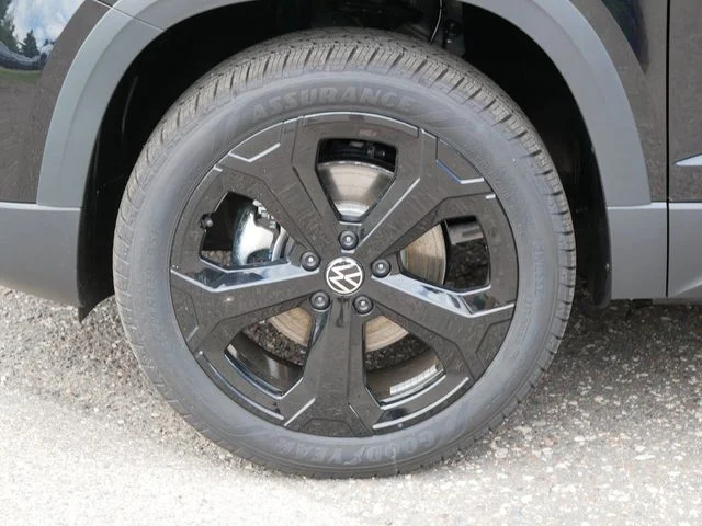 New 2026 Black Volkswagen 1.5T SEL image 5