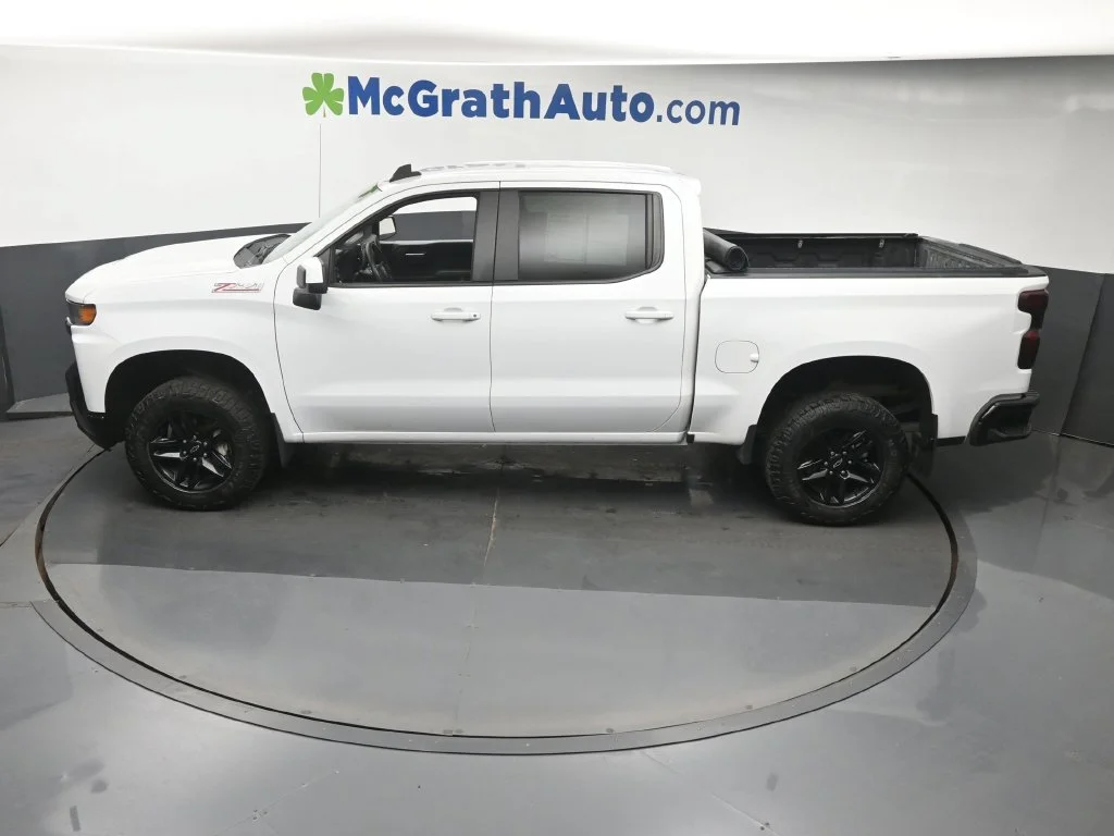 Used 2021 White Chevrolet Custom Trail Boss image 22