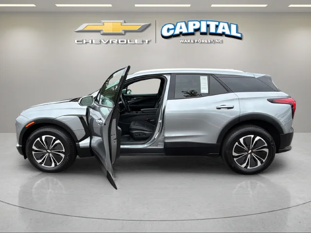 Used 2024 Sterling Gray Metallic Chevrolet LT image 13