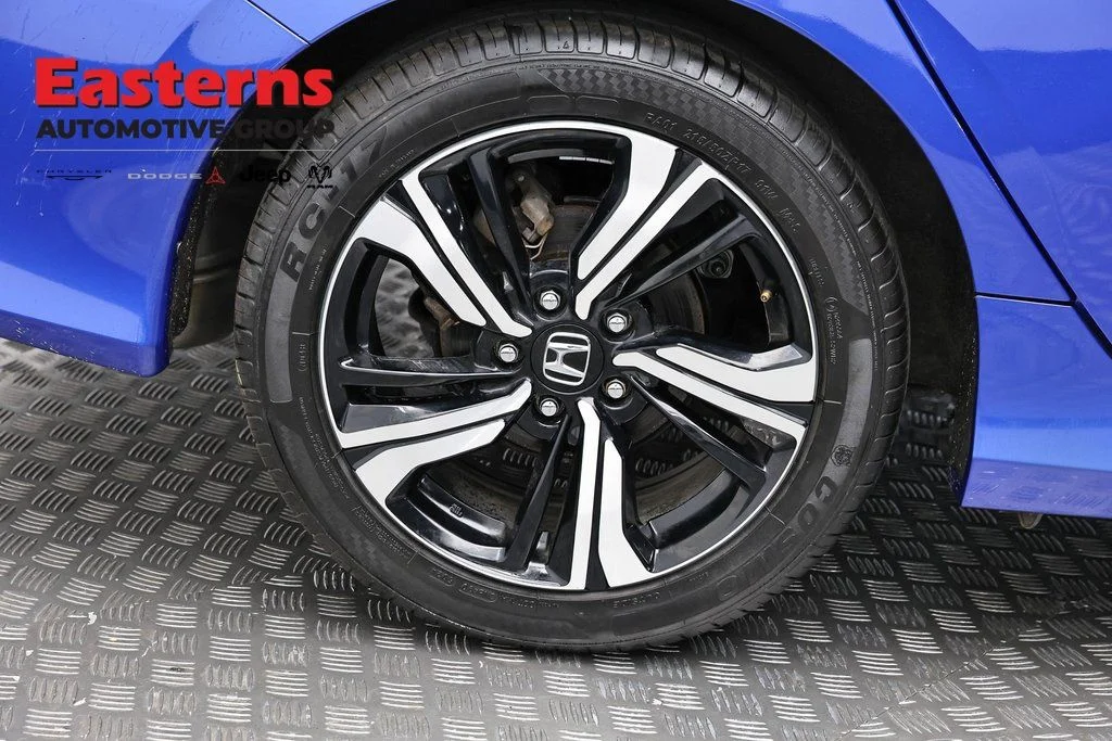 Used 2017 Blue Honda Touring image 29