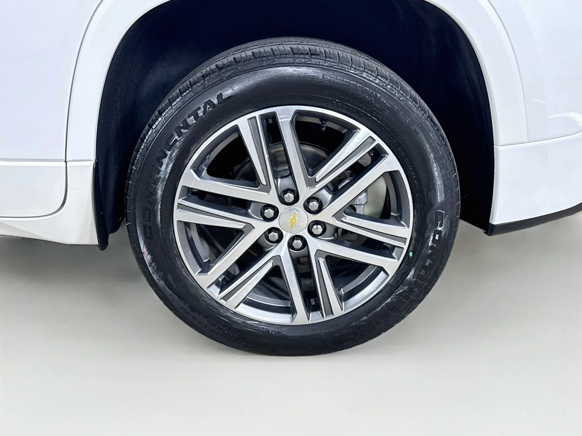Used 2023 IRIDESCENT PEARL TRICOAT Chevrolet High Country image 35