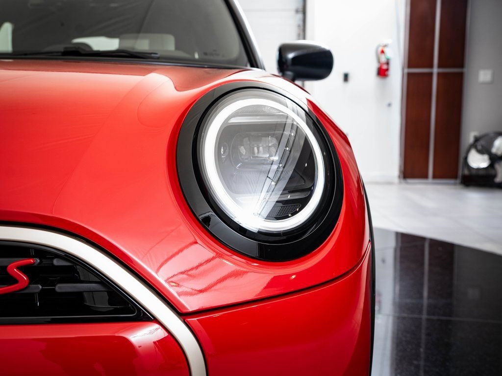 Used 2026 Chili Red MINI Signature image 16