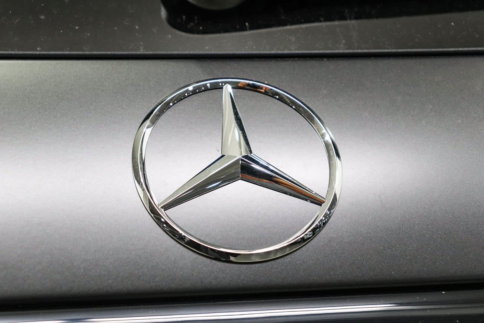 New 2027 MANUFAKTUR exclusive graphite grey magno Mercedes-Benz GLC 300 image 13