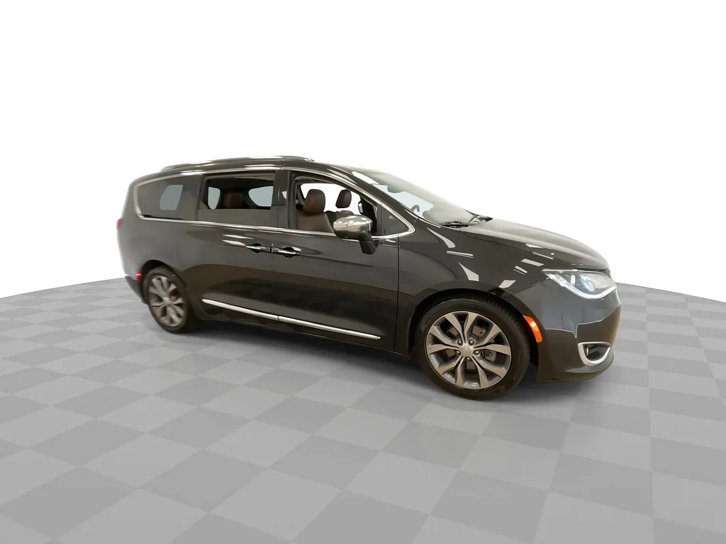 Used 2019 Brilliant Black Crystal Pearl Coat Chrysler Limited image 3