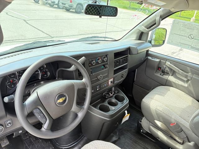 2026 Chevrolet Express Cargo Work Van - Photo 17