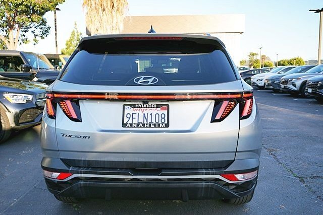 Used 2023 Silver Hyundai SEL image 8