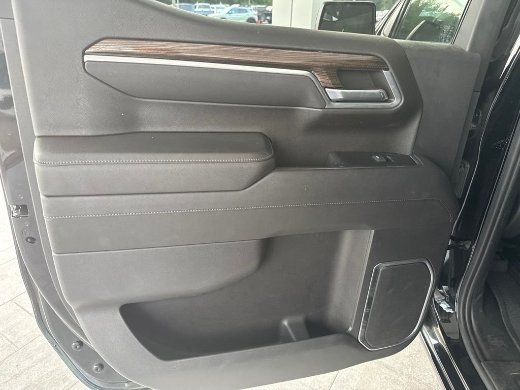 Used 2022 Black Chevrolet LT image 44