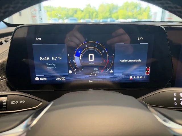 New 2027 White Chevrolet LT image 19