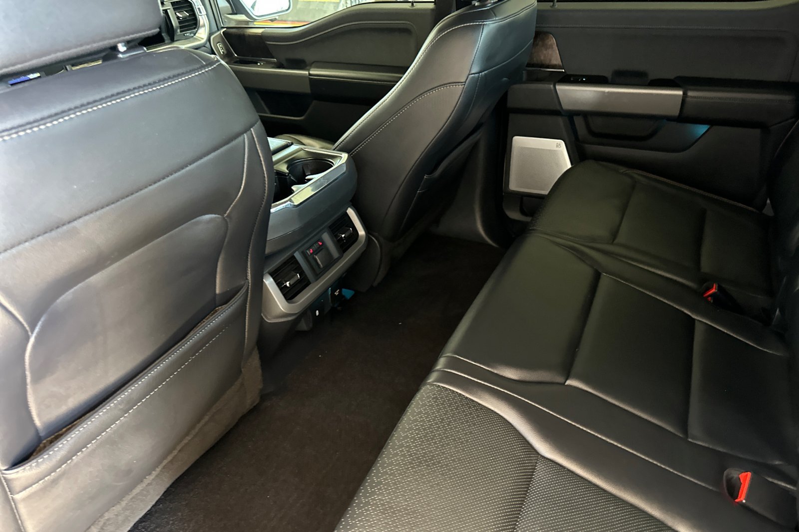 Used 2021 White Ford Lariat image 12