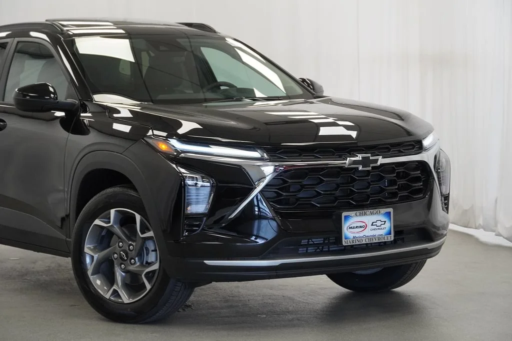 New 2026 Mosaic Black Metallic Chevrolet LT image 8