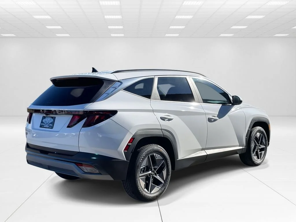 New 2026 White Hyundai SEL image 6