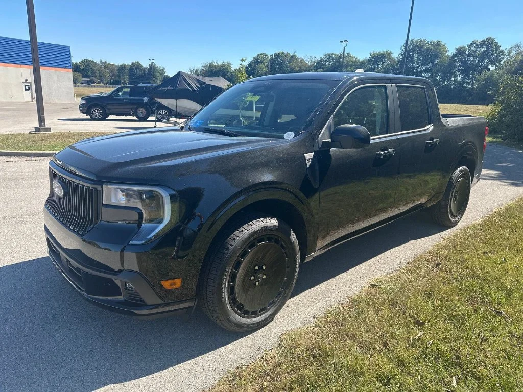 New 2026 Black Ford Lobo Standard image 4