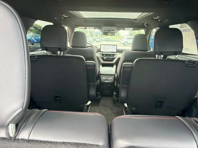 New 2026 Agate Black Metallic Ford ST-Line image 33