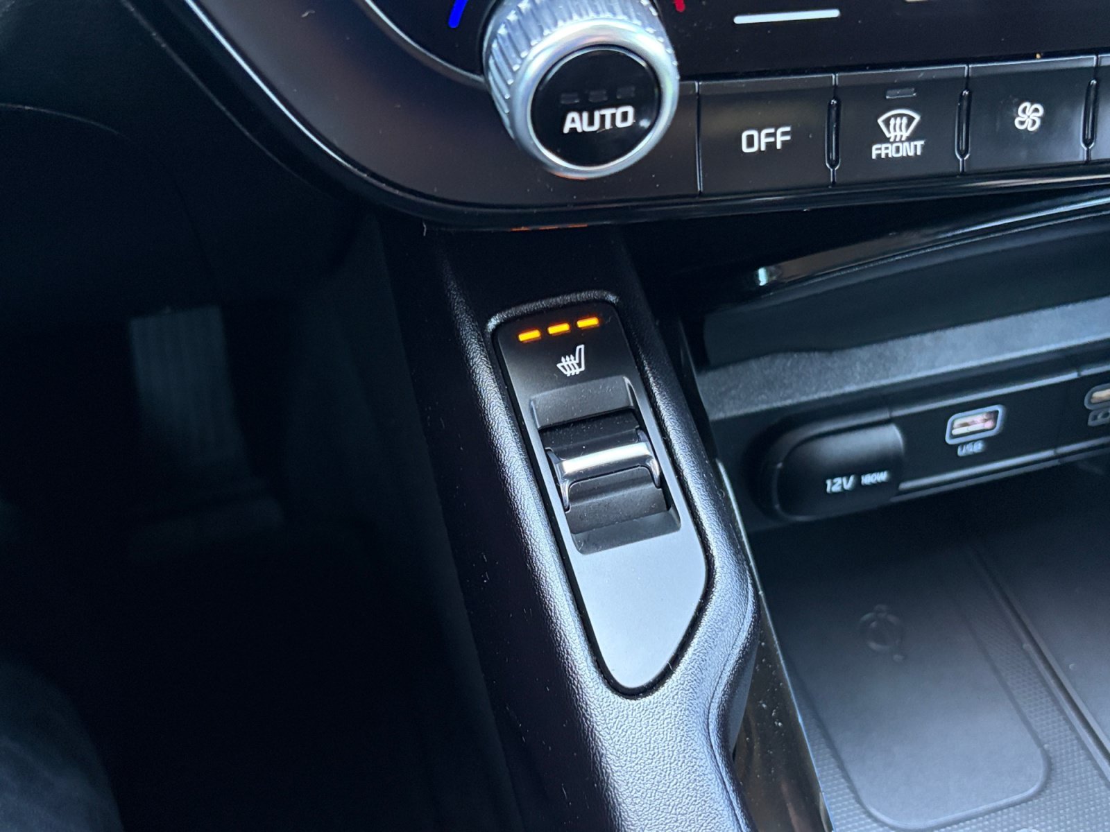 Used 2025 Ebony Black Kia S image 19