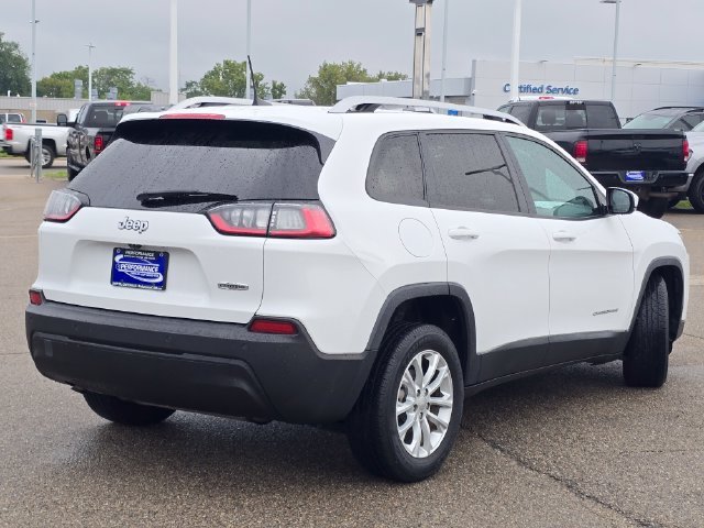 Used 2020 Bright White Clearcoat Jeep Latitude image 25