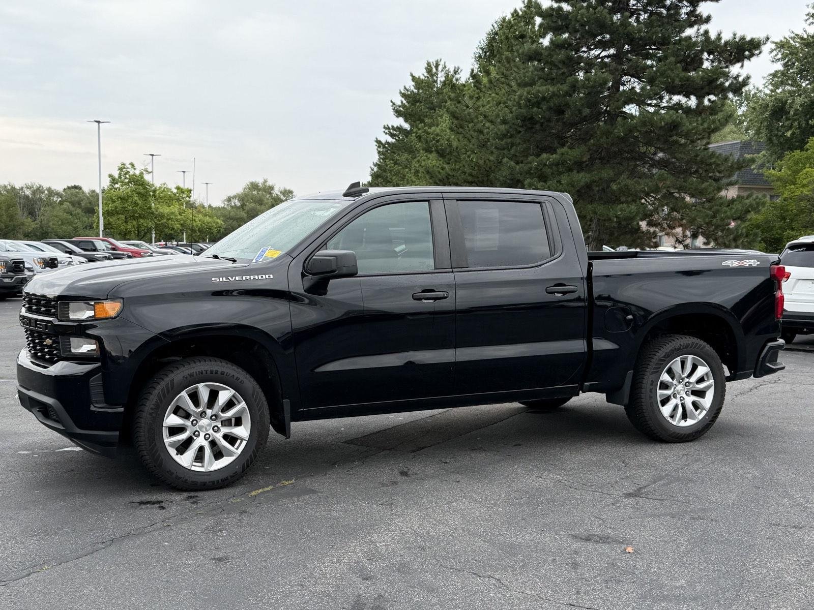 Used 2022 Black Chevrolet Custom image 4