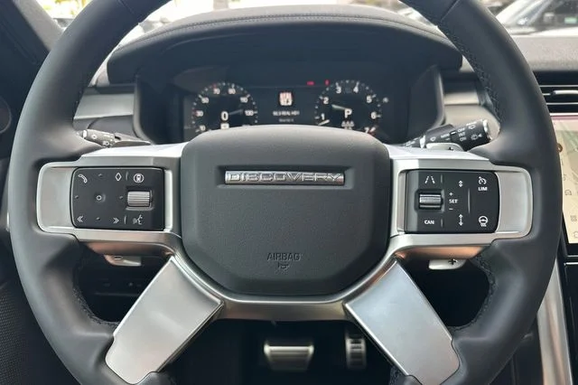 New 2026 Santorini Black Land Rover  image 24