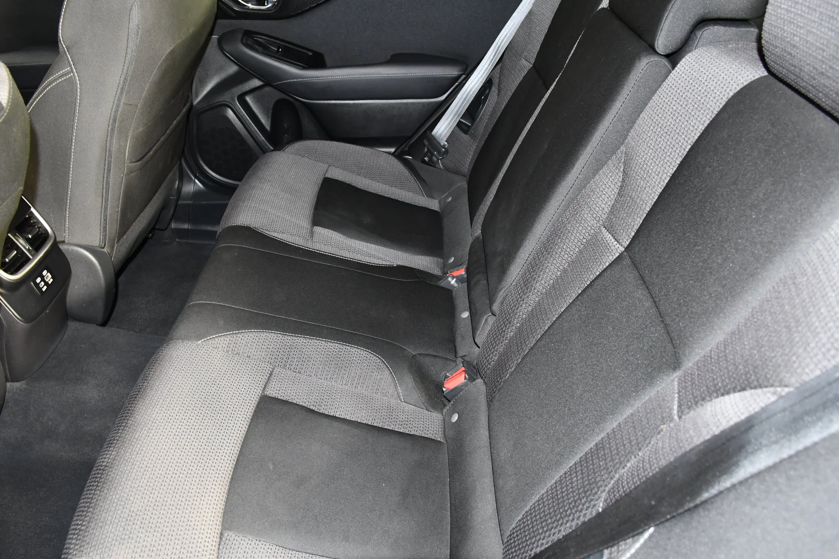 Used 2024 Crystal White Pearl Subaru Premium image 46