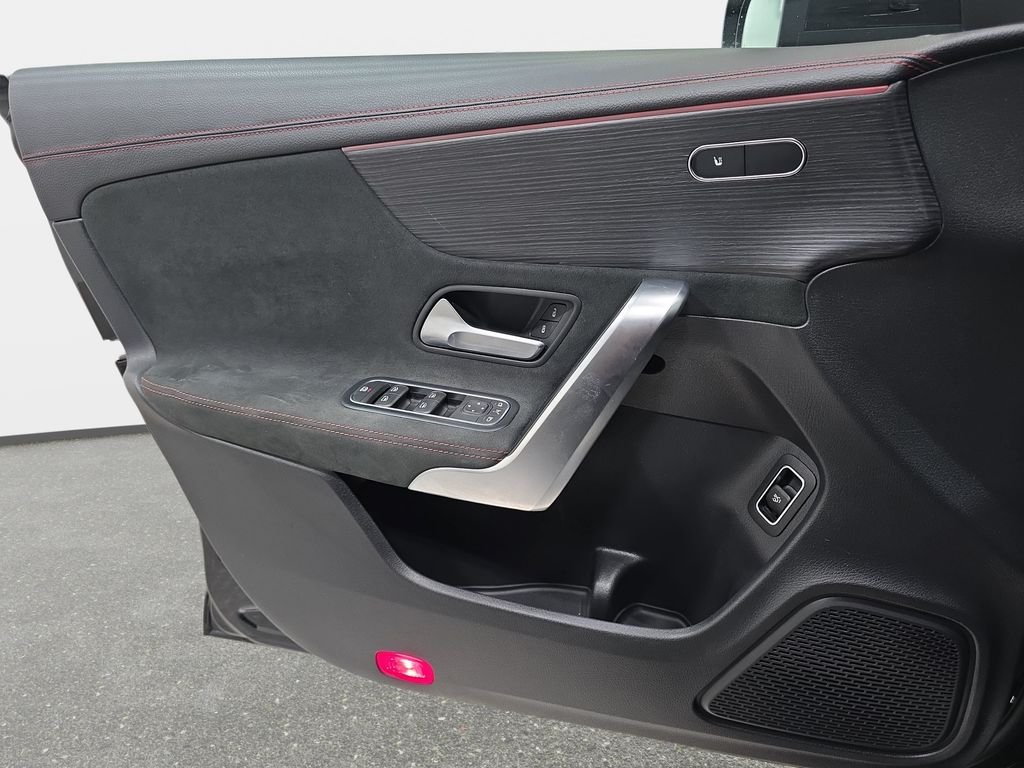 Used 2022 Black Mercedes-Benz CLA 250 image 25