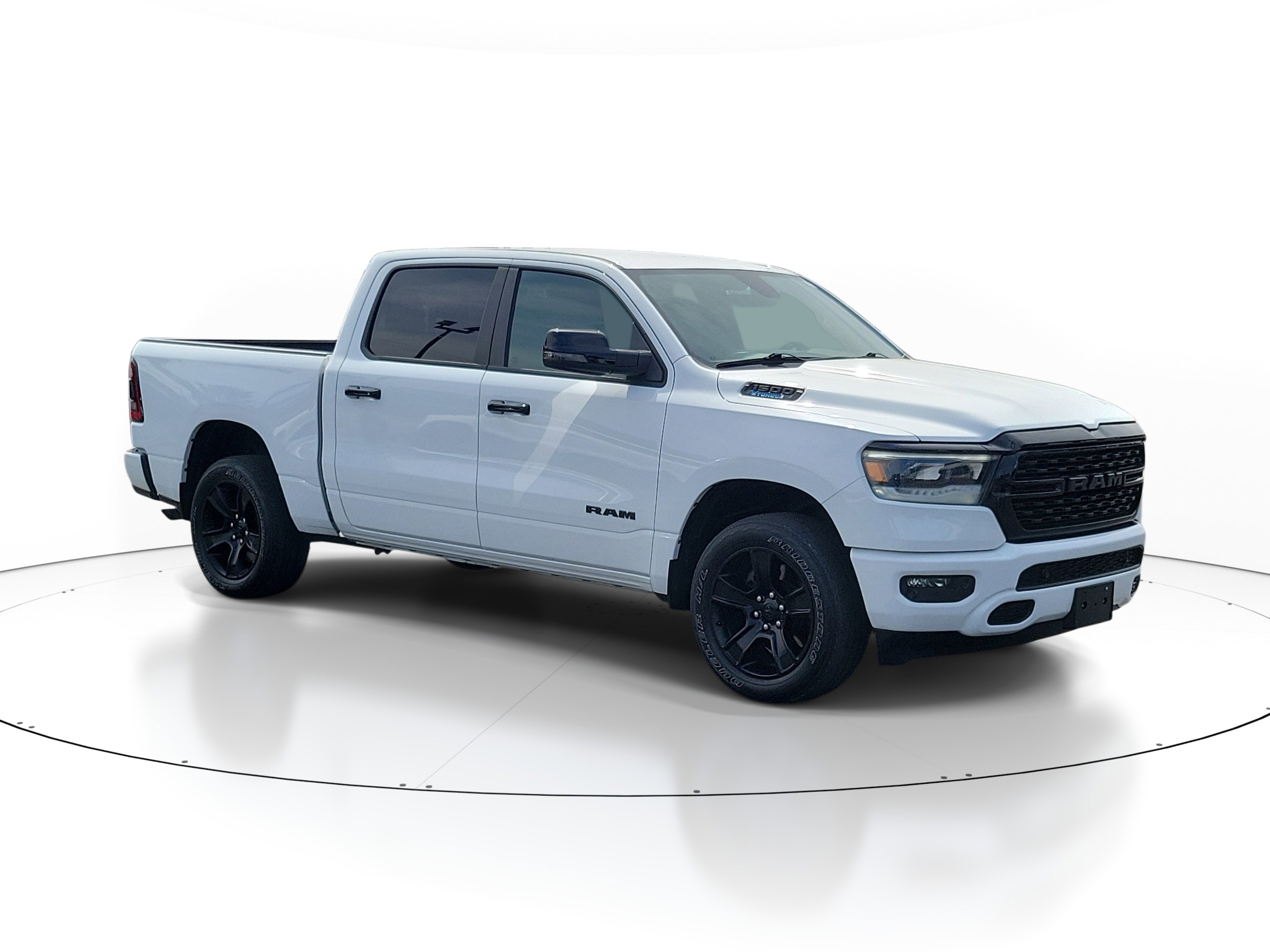 2023 RAM 1500 Big Horn/Lone Star 4x4 Crew Cab 5'7's photo